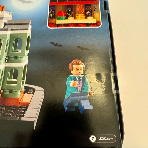 NWT. Disney Lego Haunted Mansion Lego set. For Fans of Disney’s haunted mansion - Picture 13 of 13